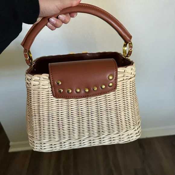 Chic Wicker Mini Bag with Brown Handle - Picture 4 of 8